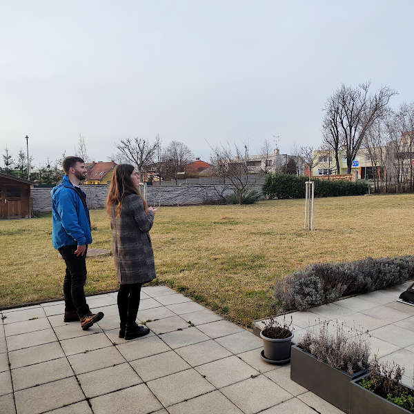 Zahradní architekt na konzultaci u zákazníka